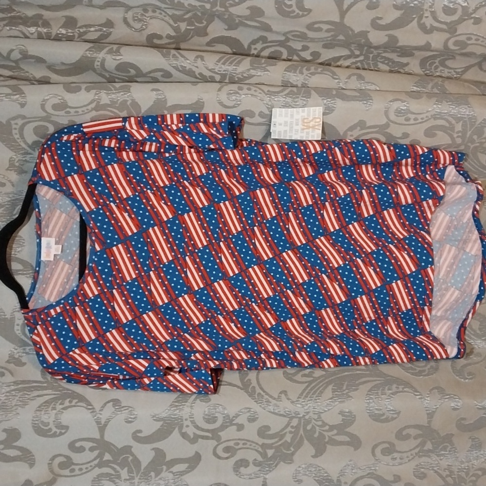LulaRoe 🇺🇲 Patriotic Irma Shirt Size XS. NWT.